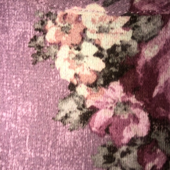 Dusty rose floral/Tank style cold shoulder top - Picture 5 of 7